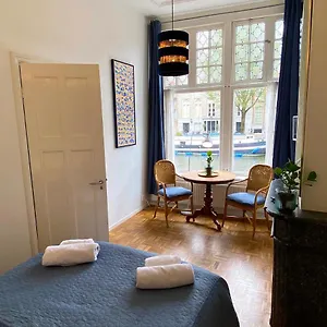 Canal Hideaway Guest house